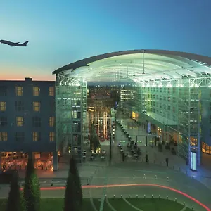 4* מלון Hilton Munich Airport